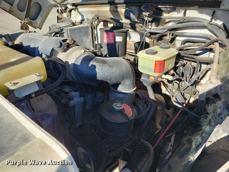 image for item LC9447 1990 Ford F800  bucket truck