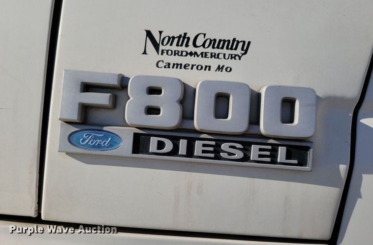 image for item LC9447 1990 Ford F800  bucket truck