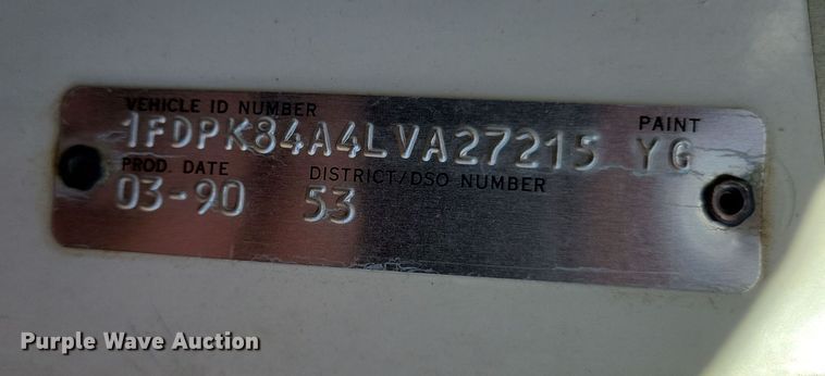 image for item LC9447 1990 Ford F800  bucket truck