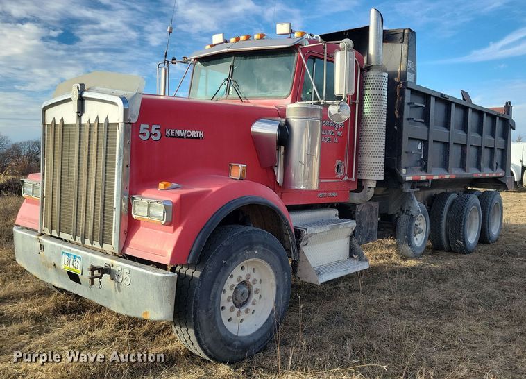 image for item LC9453 1997 Kenworth W900  dump truck