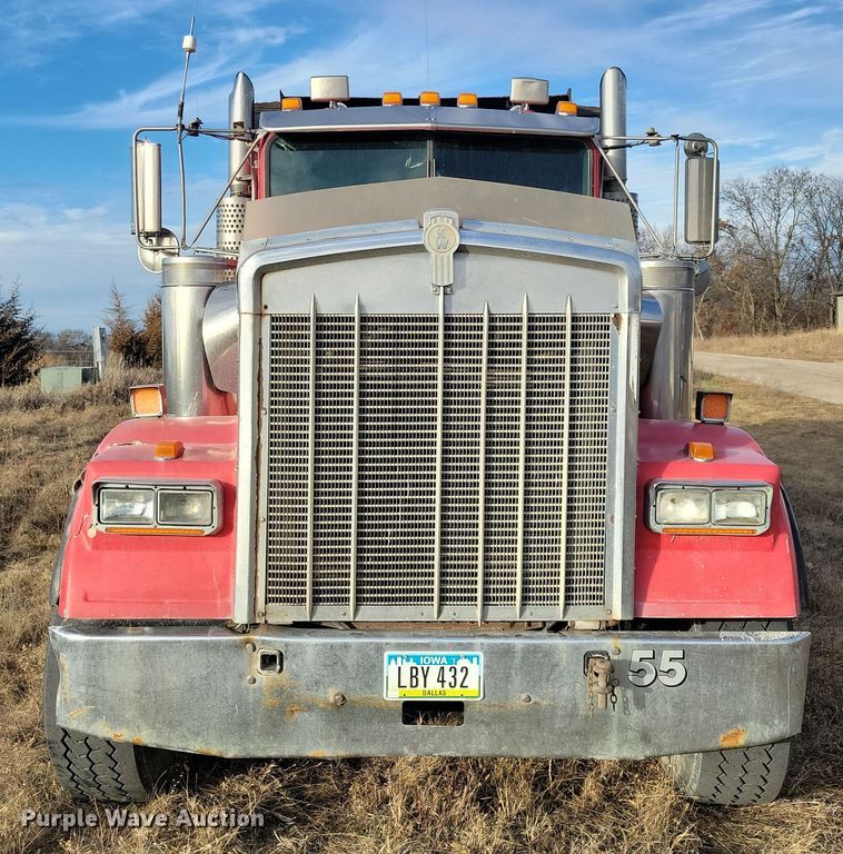 image for item LC9453 1997 Kenworth W900  dump truck