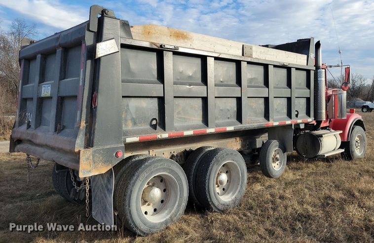 image for item LC9453 1997 Kenworth W900  dump truck