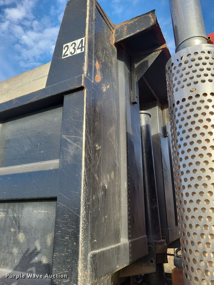 image for item LC9453 1997 Kenworth W900  dump truck