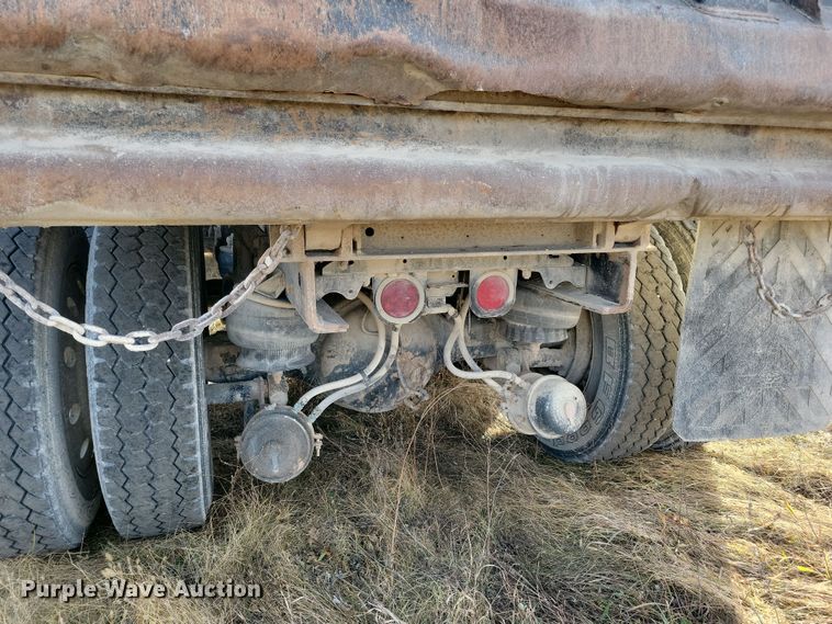 image for item LC9453 1997 Kenworth W900  dump truck