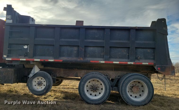 image for item LC9453 1997 Kenworth W900  dump truck