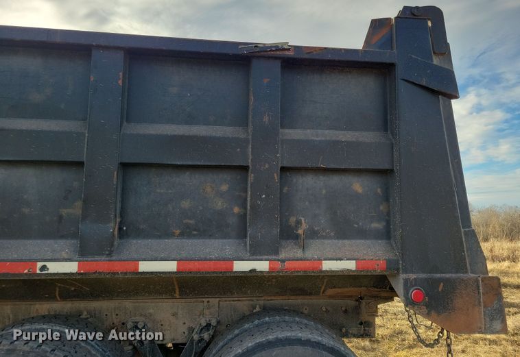 image for item LC9453 1997 Kenworth W900  dump truck