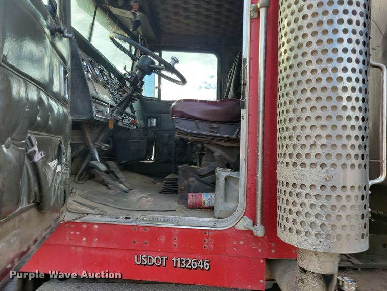 image for item LC9453 1997 Kenworth W900  dump truck