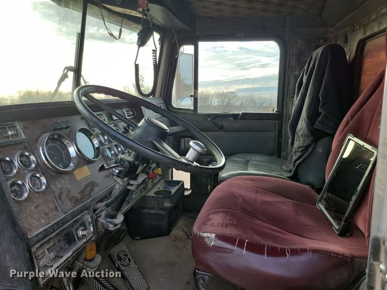 image for item LC9453 1997 Kenworth W900  dump truck