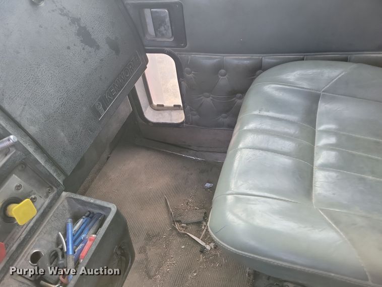 image for item LC9453 1997 Kenworth W900  dump truck