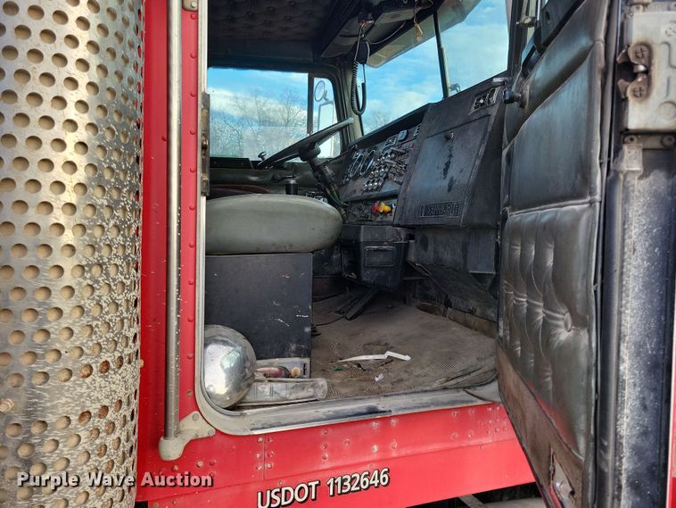 image for item LC9453 1997 Kenworth W900  dump truck