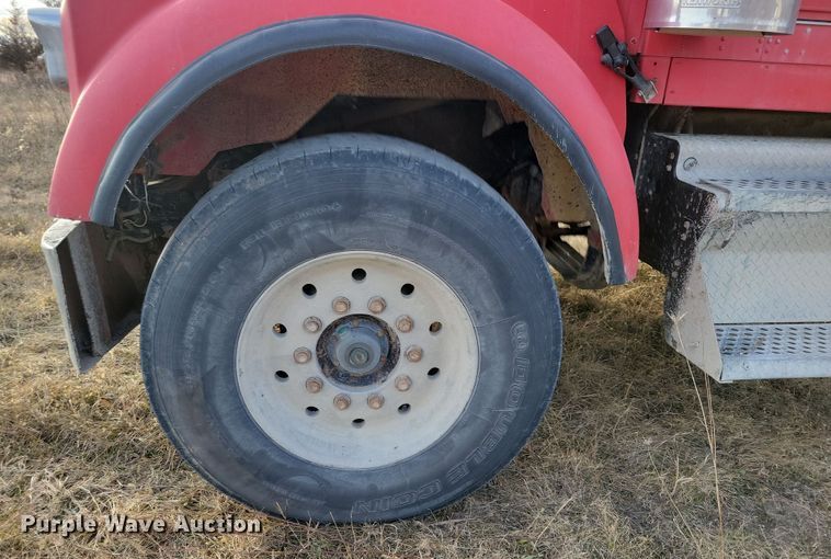 image for item LC9453 1997 Kenworth W900  dump truck