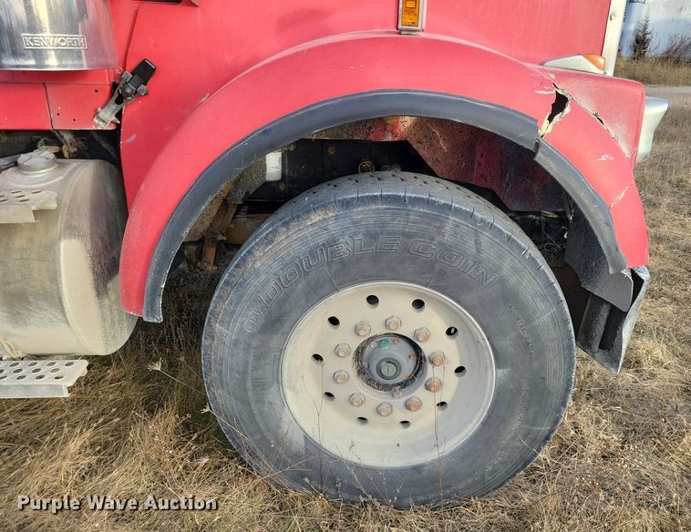 image for item LC9453 1997 Kenworth W900  dump truck