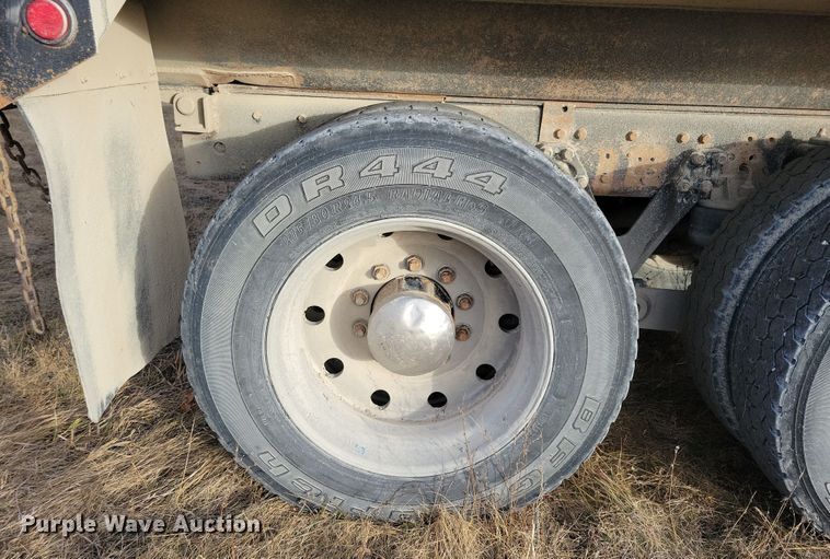 image for item LC9453 1997 Kenworth W900  dump truck