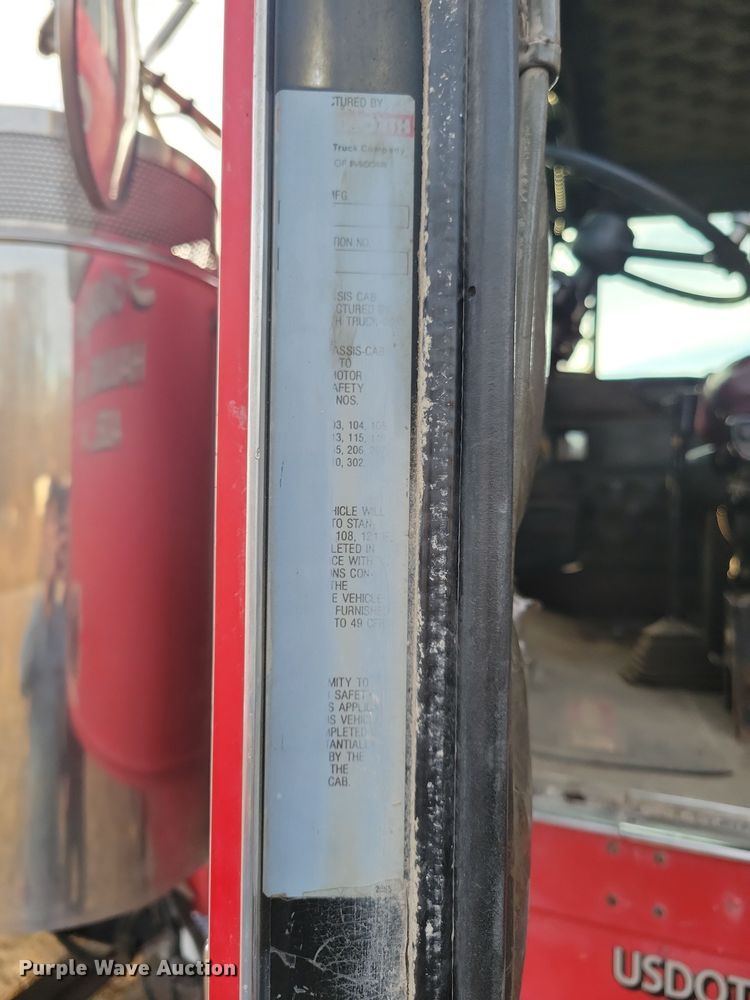 image for item LC9453 1997 Kenworth W900  dump truck