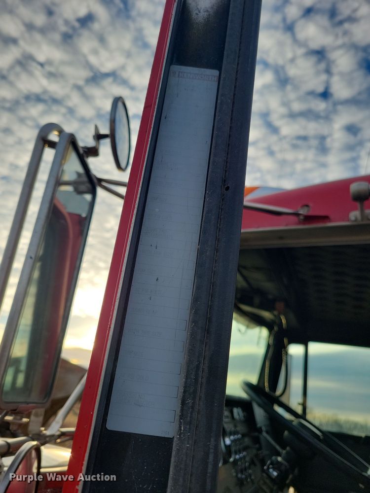 image for item LC9453 1997 Kenworth W900  dump truck