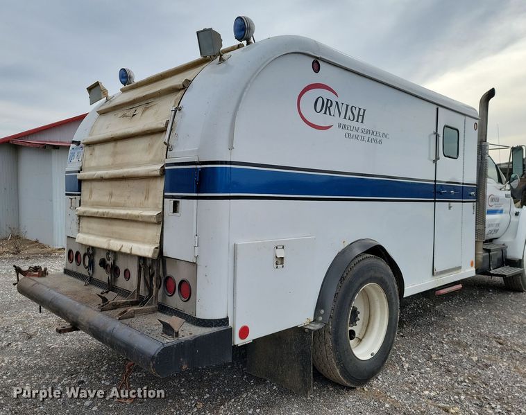 image for item LD9045 2007 Ford F750 Super Duty XLT  pulling truck