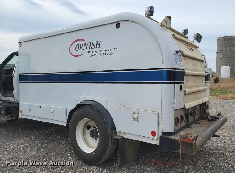 image for item LD9045 2007 Ford F750 Super Duty XLT  pulling truck