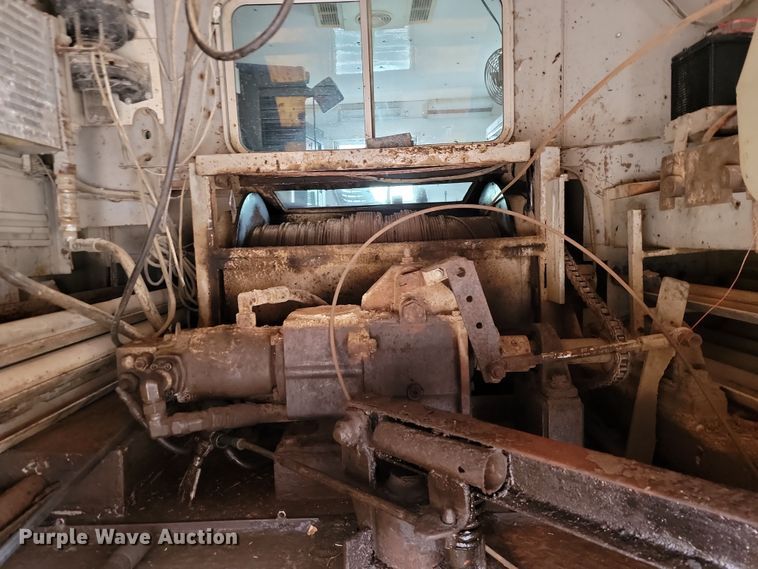 image for item LD9045 2007 Ford F750 Super Duty XLT  pulling truck