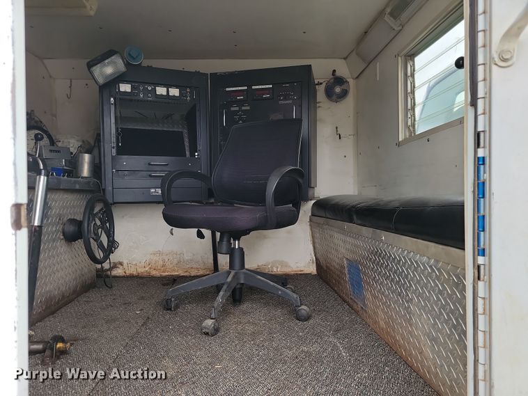 image for item LD9045 2007 Ford F750 Super Duty XLT  pulling truck