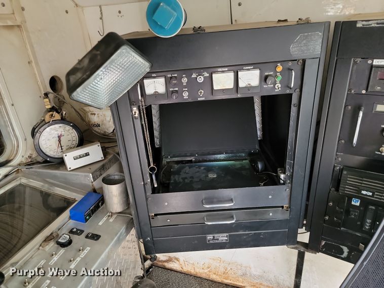 image for item LD9045 2007 Ford F750 Super Duty XLT  pulling truck