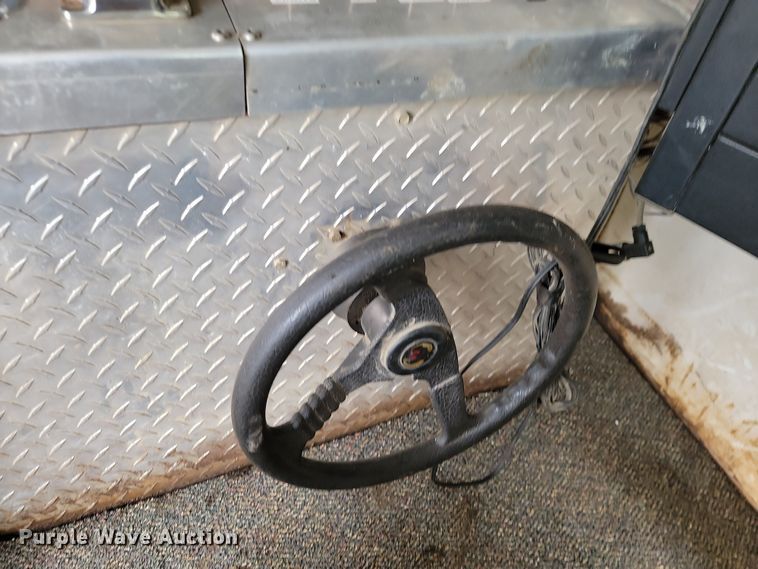 image for item LD9045 2007 Ford F750 Super Duty XLT  pulling truck