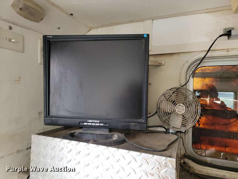 image for item LD9045 2007 Ford F750 Super Duty XLT  pulling truck