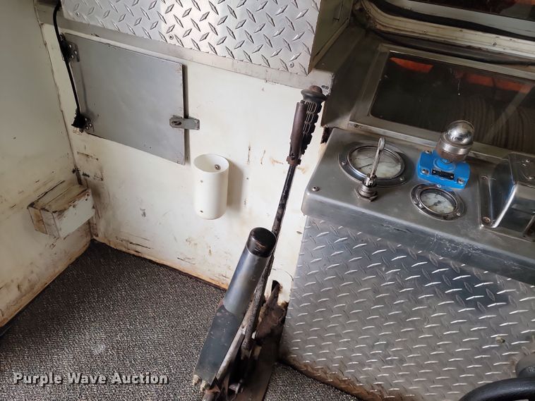 image for item LD9045 2007 Ford F750 Super Duty XLT  pulling truck