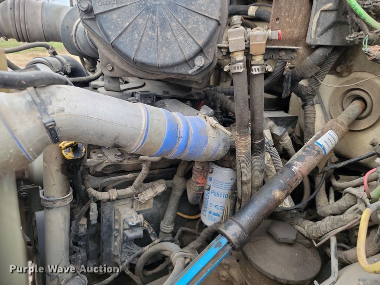 image for item LD9045 2007 Ford F750 Super Duty XLT  pulling truck