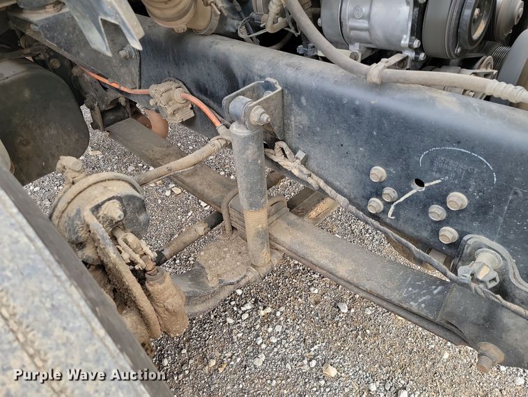 image for item LD9045 2007 Ford F750 Super Duty XLT  pulling truck