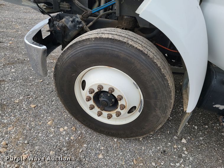 image for item LD9045 2007 Ford F750 Super Duty XLT  pulling truck