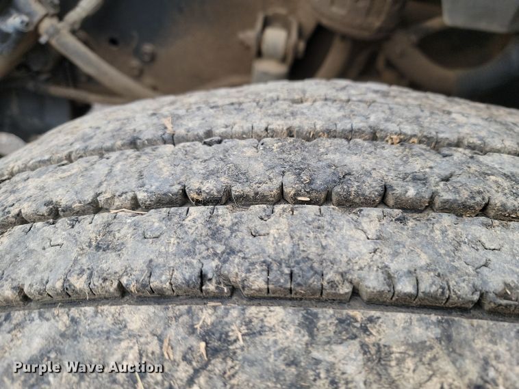 image for item LD9045 2007 Ford F750 Super Duty XLT  pulling truck