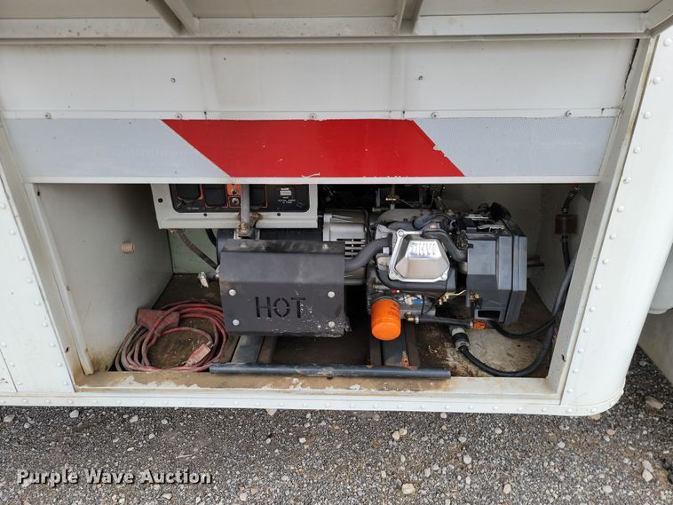 image for item LD9049 2004 Freightliner M106  pulling truck