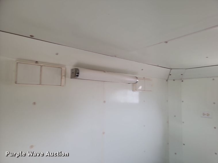 image for item LD9049 2004 Freightliner M106  pulling truck