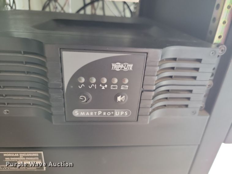 image for item LD9049 2004 Freightliner M106  pulling truck