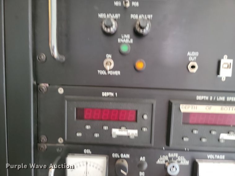 image for item LD9049 2004 Freightliner M106  pulling truck