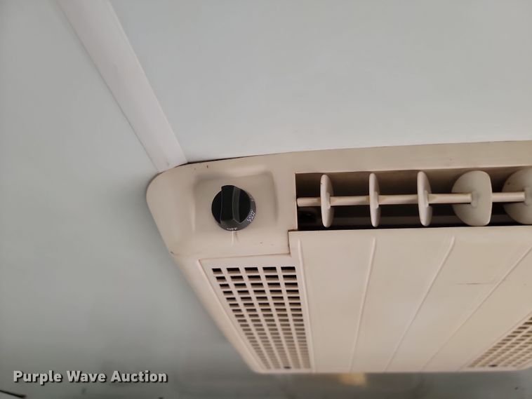 image for item LD9049 2004 Freightliner M106  pulling truck