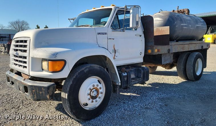 image for item LD9053 1998 Ford F700  flatbed truck
