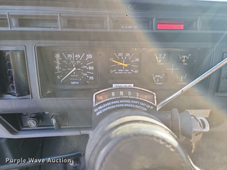 image for item LD9053 1998 Ford F700  flatbed truck