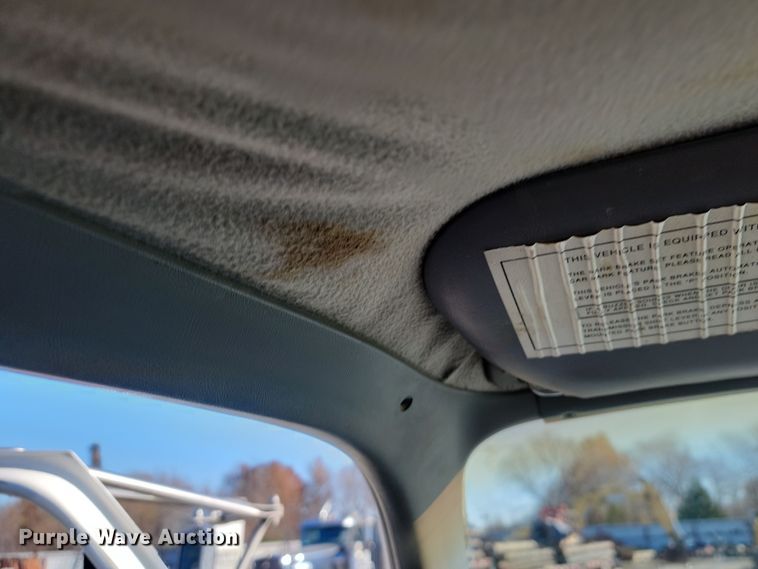 image for item LD9053 1998 Ford F700  flatbed truck