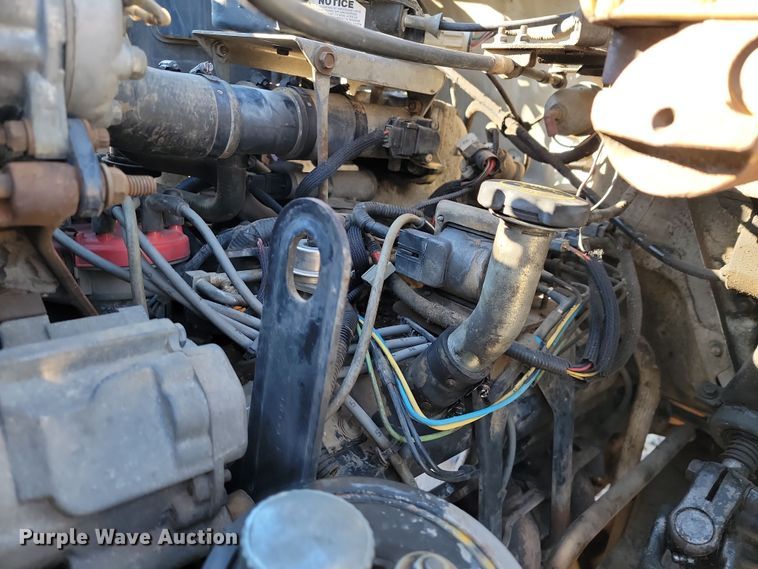 image for item LD9053 1998 Ford F700  flatbed truck