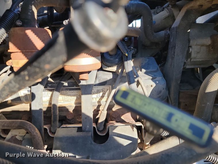 image for item LD9053 1998 Ford F700  flatbed truck