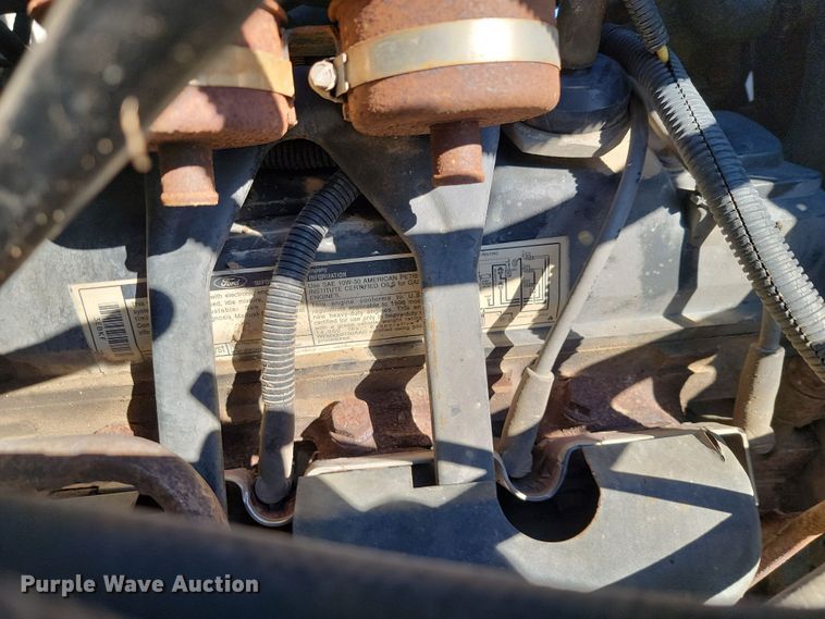 image for item LD9053 1998 Ford F700  flatbed truck