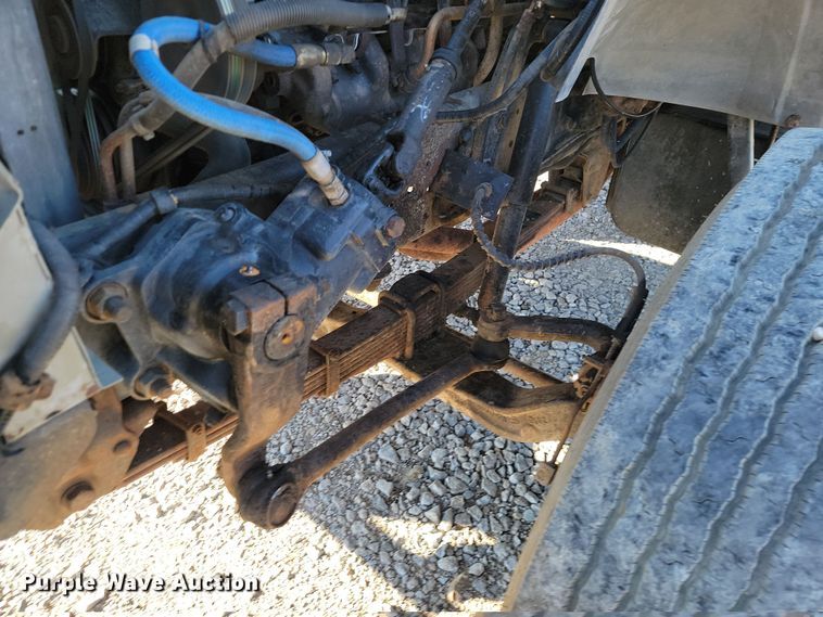 image for item LD9053 1998 Ford F700  flatbed truck