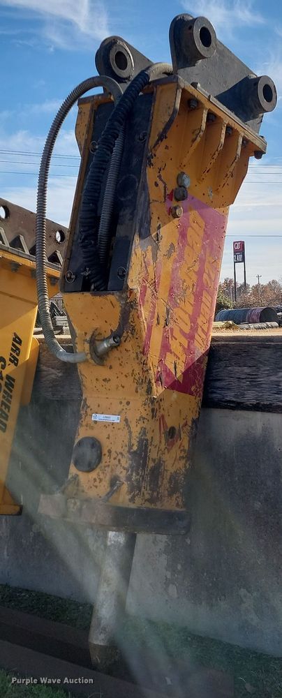 image for item LD9060 2003 Arrowhead 325  breaker