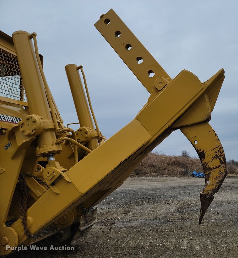 image for item LD9067 1980 Caterpillar D8K  dozer