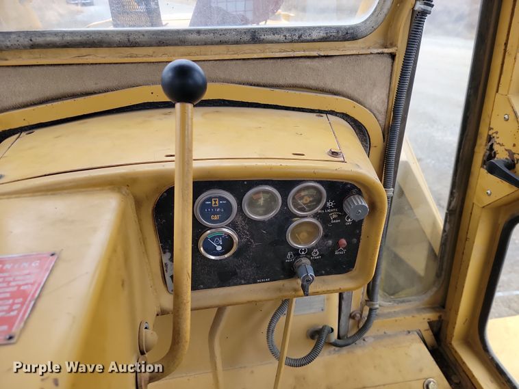 image for item LD9067 1980 Caterpillar D8K  dozer