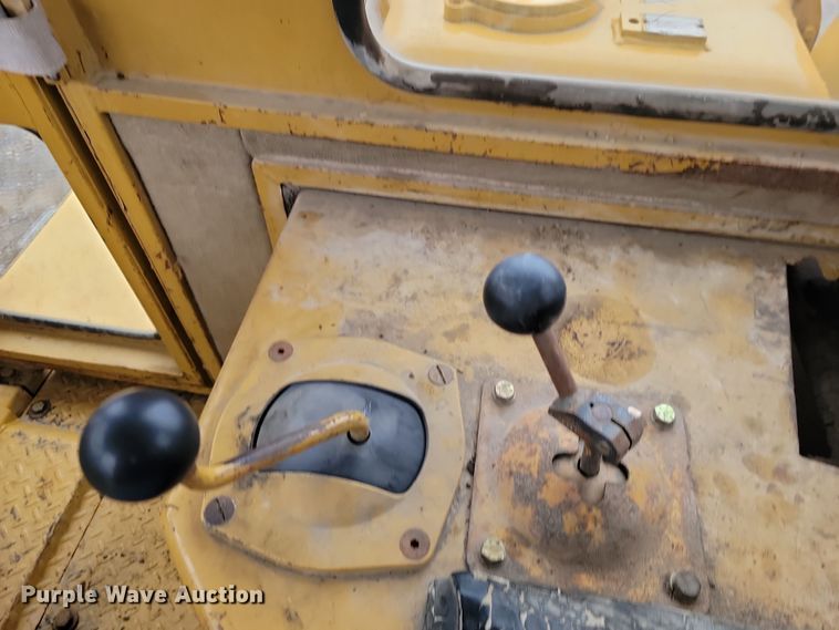 image for item LD9067 1980 Caterpillar D8K  dozer