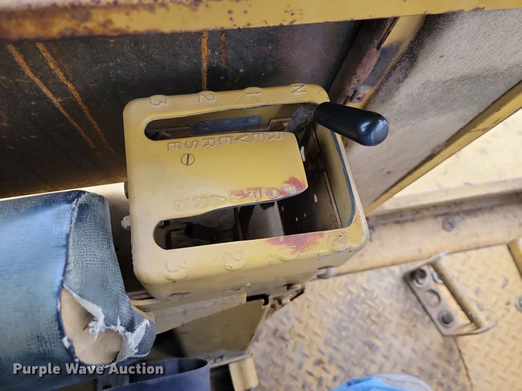 image for item LD9067 1980 Caterpillar D8K  dozer