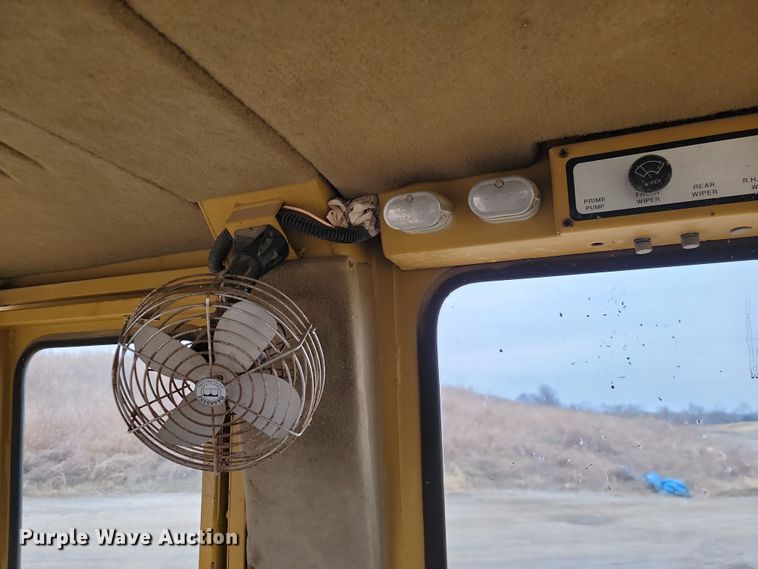 image for item LD9067 1980 Caterpillar D8K  dozer