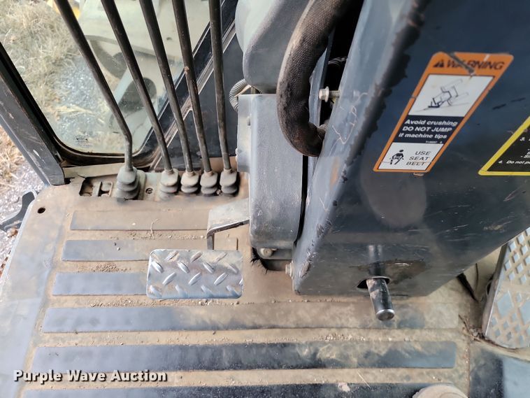 image for item LD9068 2004 John Deere 772D  motor grader